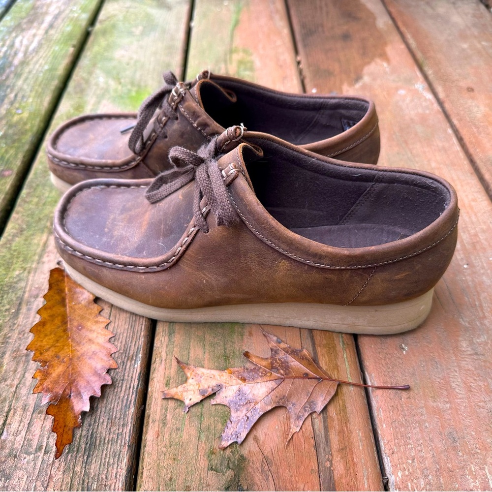 Clark’s Wallabee Beeswax Size 9 Boots
